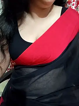 Snapshot of Priya_Boudi chatting on April 26, 2026, 7:11 pm Priya Boudi online show from April 26, 2026, 7:11 pm