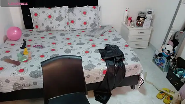 soniafuckboobs online show from April 21, 2026, 12:23 pm