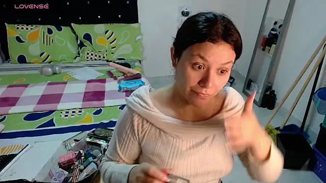 Snapshot of soniafuckboobs chatting on June 19, 2026, 12:22 pm soniafuckboobs online show from June 19, 2026, 12:22 pm