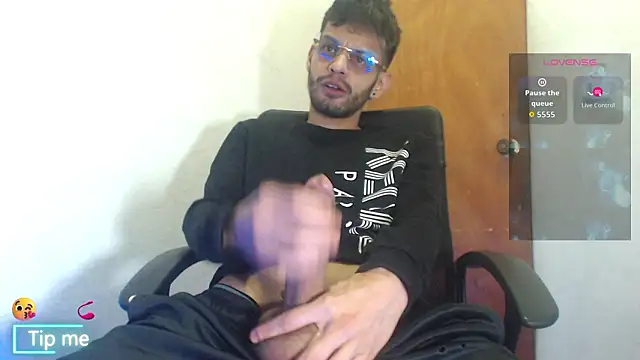 Snapshot of GrayHornyX chatting on February 23, 2026, 4:40 pm GrayHornyX online show from February 23, 2026, 4:40 pm