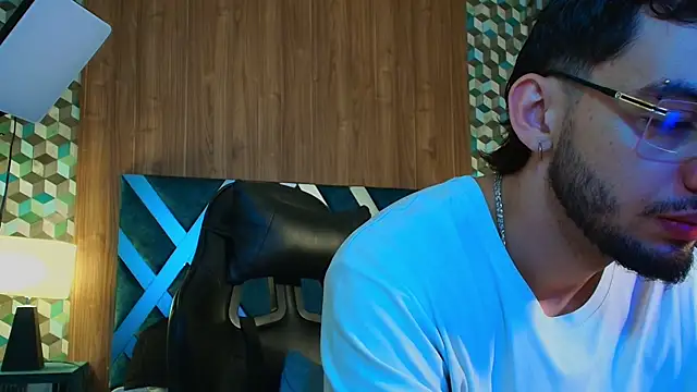 Michael magno online show from November 4, 2025, 11:25 am