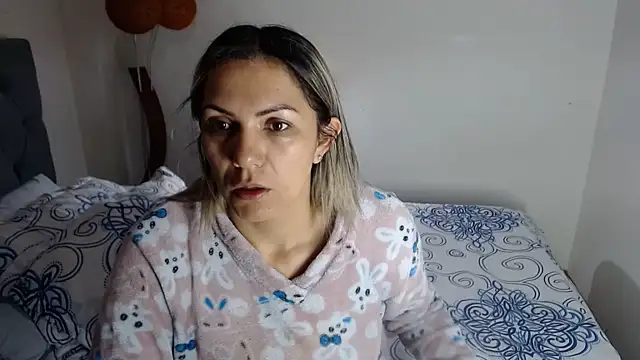 Snapshot of Chantal_hott chatting on June 9, 2026, 10:27 am Chantal hott online show from June 9, 2026, 10:27 am