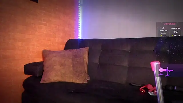 Salome Villa online show from June 17, 2026, 10:30 pm