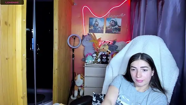 Snapshot of Fiery_Brunette_ chatting on May 26, 2026, 4:49 pm Fiery Brunette online show from May 26, 2026, 4:49 pm