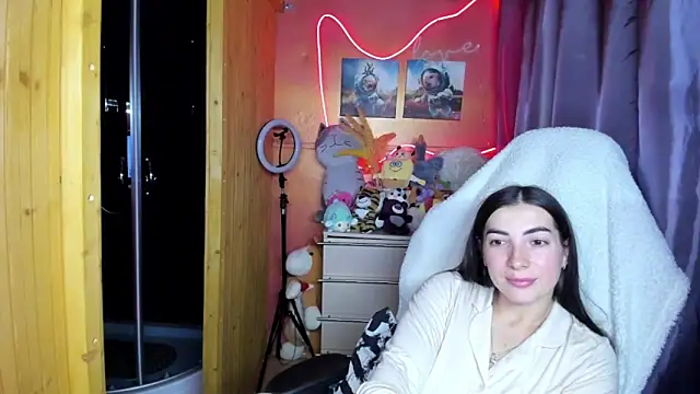 Fiery Brunette  online show from April 26, 2026, 9:50 am