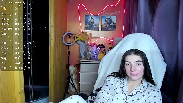 Snapshot of Fiery_Brunette_ chatting on December 3, 2025, 10:14 am Fiery Brunette online show from December 3, 2025, 10:14 am