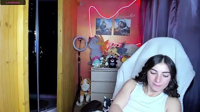 Snapshot of Fiery_Brunette_ chatting on May 24, 2026, 4:45 am Fiery Brunette online show from May 24, 2026, 4:45 am