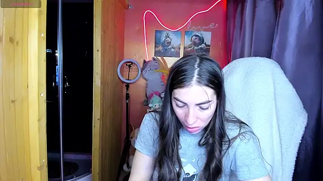 Snapshot of Fiery_Brunette_ chatting on May 26, 2026, 4:43 am Fiery Brunette online show from May 26, 2026, 4:43 am