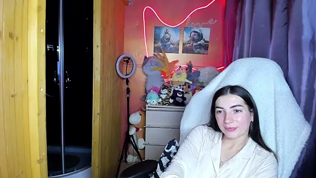Snapshot of Fiery_Brunette_ chatting on April 27, 2026, 6:55 am Fiery Brunette online show from April 27, 2026, 6:55 am