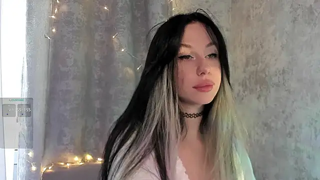 Snapshot of elena_addiction chatting on February 24, 2026, 12:06 pm elena addiction online show from February 24, 2026, 12:06 pm