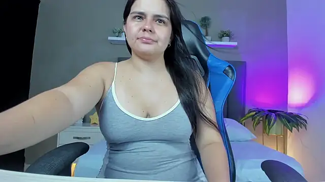 Snapshot of ayla13_ chatting on July 2, 2026, 7:20 pm ayla13 online show from July 2, 2026, 7:20 pm