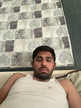 rhuh3991 online show from April 28, 2026, 10:52 am