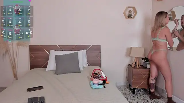 Snapshot of Lauren-Rosse chatting on November 17, 2025, 8:13 pm Lauren-Rosse online show from November 17, 2025, 8:13 pm