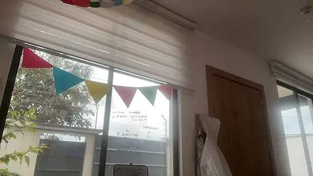 Snapshot of ChocolateCakeQueen chatting on October 12, 2025, 9:49 pm ChocolateCakeQueen online show from October 12, 2025, 9:49 pm