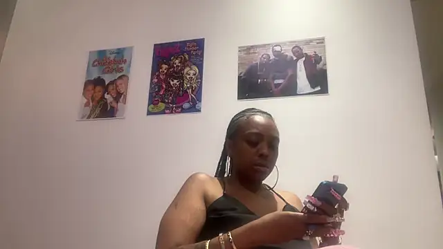 Snapshot of ChocolateCakeQueen chatting on May 23, 2026, 1:26 am ChocolateCakeQueen online show from May 23, 2026, 1:26 am