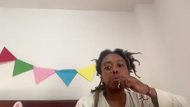 Snapshot of ChocolateCakeQueen chatting on November 9, 2025, 8:02 pm ChocolateCakeQueen online show from November 9, 2025, 8:02 pm