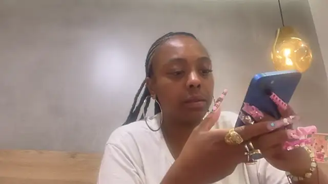 Snapshot of ChocolateCakeQueen chatting on May 17, 2026, 3:06 am ChocolateCakeQueen online show from May 17, 2026, 3:06 am