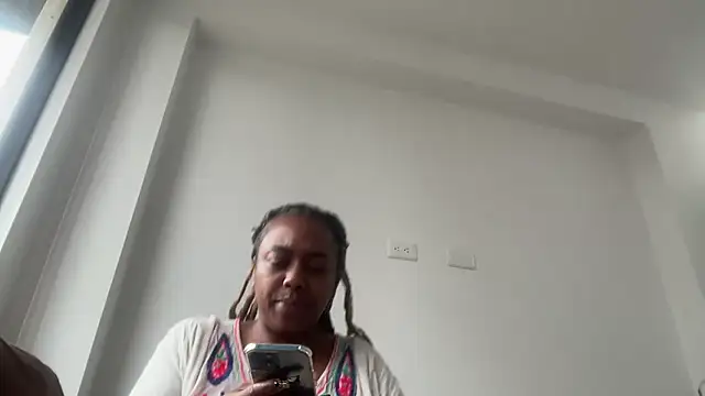 Snapshot of ChocolateCakeQueen chatting on November 14, 2025, 1:48 pm ChocolateCakeQueen online show from November 14, 2025, 1:48 pm