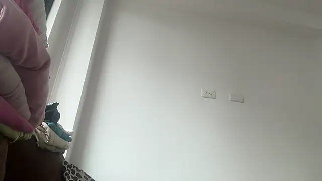 Snapshot of ChocolateCakeQueen chatting on November 6, 2025, 12:42 pm ChocolateCakeQueen online show from November 6, 2025, 12:42 pm