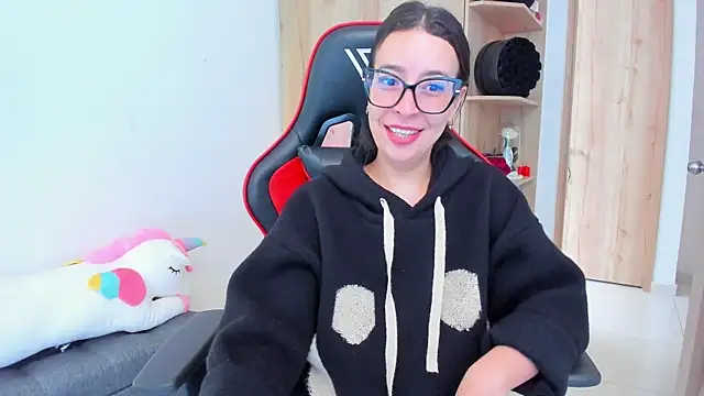  amanda seyfried19 online show from February 5, 2026, 4:03 pm