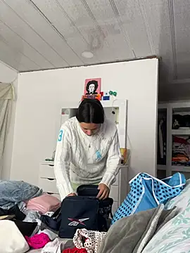 Snapshot of hannahb-e chatting on March 25, 2026, 3:44 pm hannahb-e online show from March 25, 2026, 3:44 pm