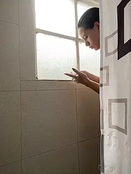 Snapshot of hannahb-e chatting on March 8, 2026, 12:52 pm hannahb-e online show from March 8, 2026, 12:52 pm