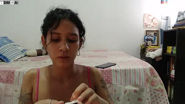 AlinaWoolf  online show from February 9, 2026, 9:46 pm