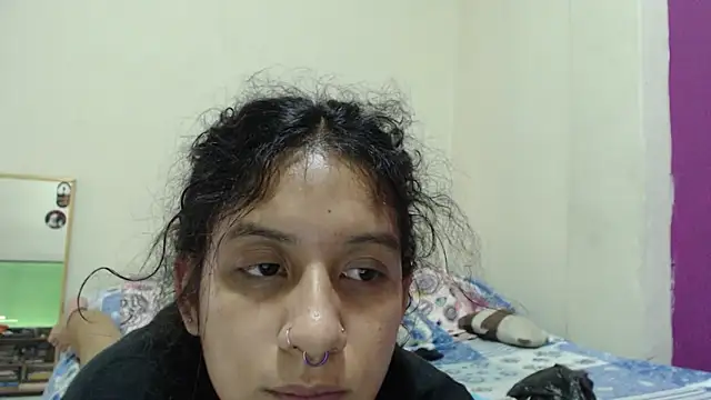 Snapshot of AlinaWoolf_ chatting on May 9, 2026, 5:49 pm AlinaWoolf online show from May 9, 2026, 5:49 pm