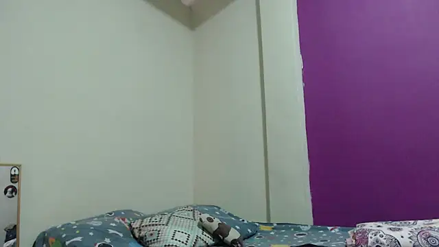 Snapshot of AlinaWoolf_ chatting on May 11, 2026, 4:04 pm AlinaWoolf online show from May 11, 2026, 4:04 pm