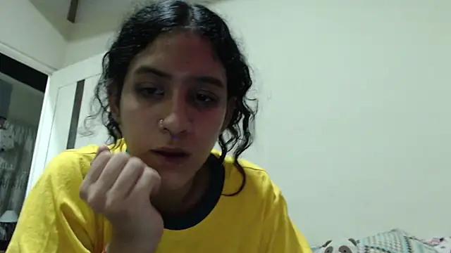 Snapshot of AlinaWoolf_ chatting on May 16, 2026, 4:44 am AlinaWoolf online show from May 16, 2026, 4:44 am