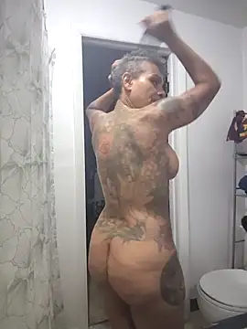 Snapshot of CeceilaMoon chatting on March 15, 2026, 3:46 am CeceilaMoon online show from March 15, 2026, 3:46 am