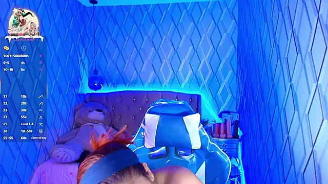 Snapshot of NicolleTaylor chatting on November 17, 2025, 3:10 am NicolleTaylor online show from November 17, 2025, 3:10 am