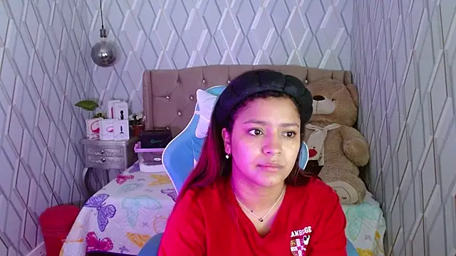 NicolleTaylor online show from March 3, 2025, 3:27 am