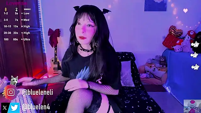 Snapshot of bluelen chatting on February 28, 2025, 9:04 am bluelen online show from February 28, 2025, 9:04 am