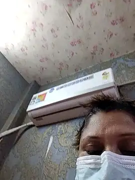 Snapshot of kunjan789 chatting on November 26, 2025, 5:57 pm kunjan789 online show from November 26, 2025, 5:57 pm