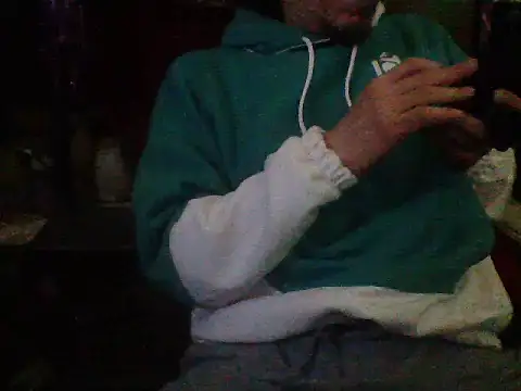 mrdemoncrowly online show from June 10, 2026, 4:03 am