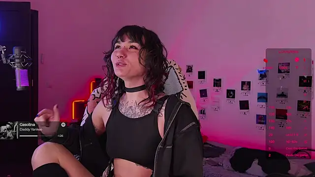 deadlysweet online show from October 21, 2025, 12:32 am