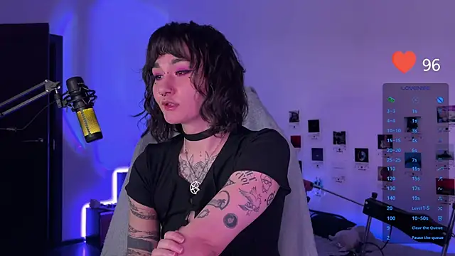 deadlysweet online show from December 28, 2024, 10:13 pm