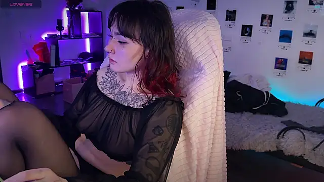 deadlysweet online show from February 19, 2026, 5:37 am