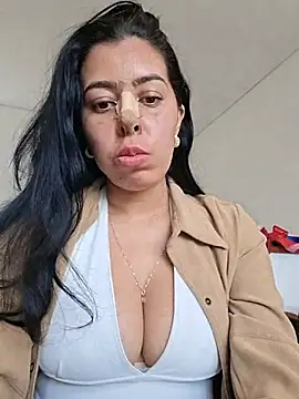 Snapshot of Emily_Wane chatting on July 28, 2026, 4:50 pm Emily Wane online show from July 28, 2026, 4:50 pm