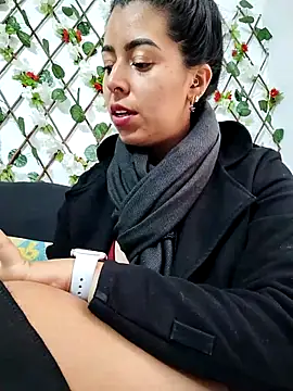 Snapshot of Emily_Wane chatting on October 17, 2025, 5:37 pm Emily Wane online show from October 17, 2025, 5:37 pm