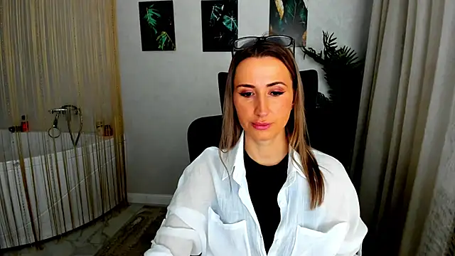 Snapshot of PassionGlow chatting on November 28, 2025, 3:17 am PassionGlow online show from November 28, 2025, 3:17 am