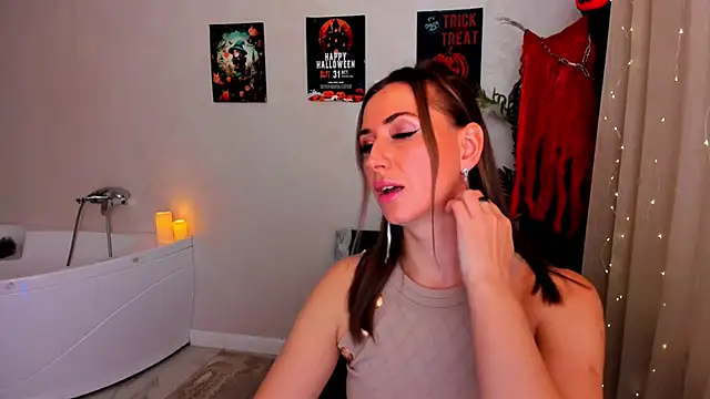 Snapshot of PassionGlow chatting on October 16, 2025, 3:48 am PassionGlow online show from October 16, 2025, 3:48 am