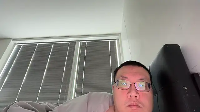 Snapshot of slaveasianboy chatting on May 7, 2026, 7:17 pm slaveasianboy online show from May 7, 2026, 7:17 pm