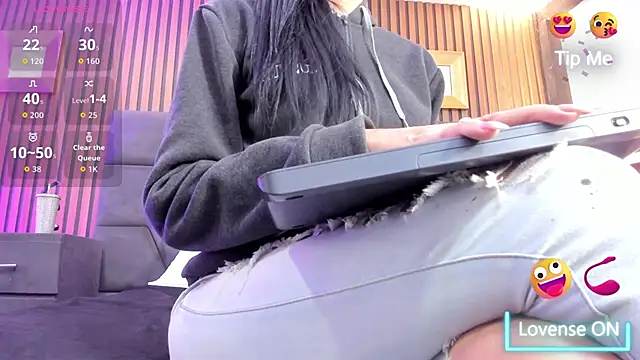 Snapshot of MeganFoxxi_ chatting on October 14, 2025, 8:31 pm MeganFoxxi online show from October 14, 2025, 8:31 pm