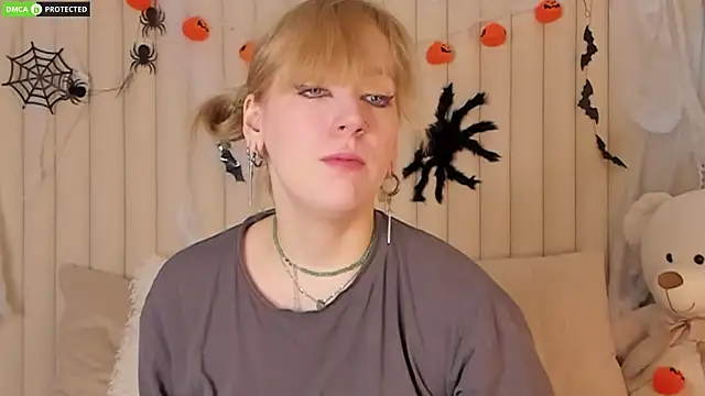 RachelCart online show from October 21, 2025, 3:06 am