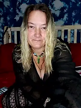 Snapshot of GingerKtm21 chatting on January 11, 2026, 8:27 pm GingerKtm21 online show from January 11, 2026, 8:27 pm