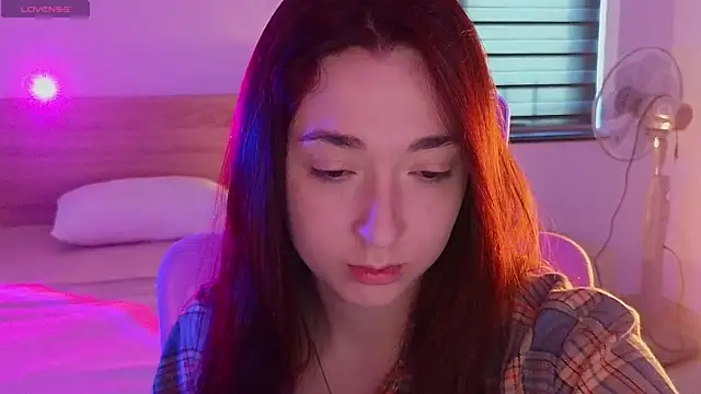 YasmineWest online show from May 1, 2026, 12:37 am