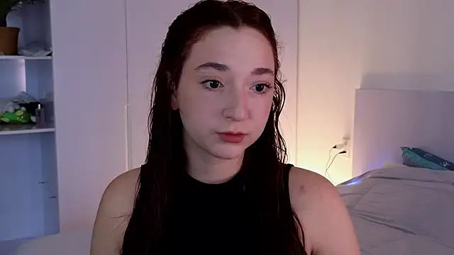 YasmineWest online show from June 27, 2026, 1:11 am