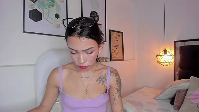 amysc online show from October 11, 2025, 1:34 pm